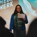 Die Poetry Slammerin Davina Sauer beim WORTHEBEWERK Poetry Slam in Waltrop